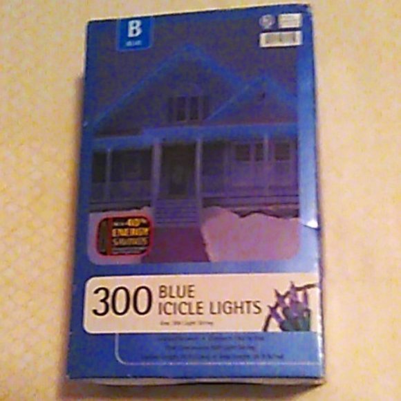 Christmas Lights 300 Blue Icicle 20 Feet New In Box Indoor/Outdoor Decor - Picture 1 of 5